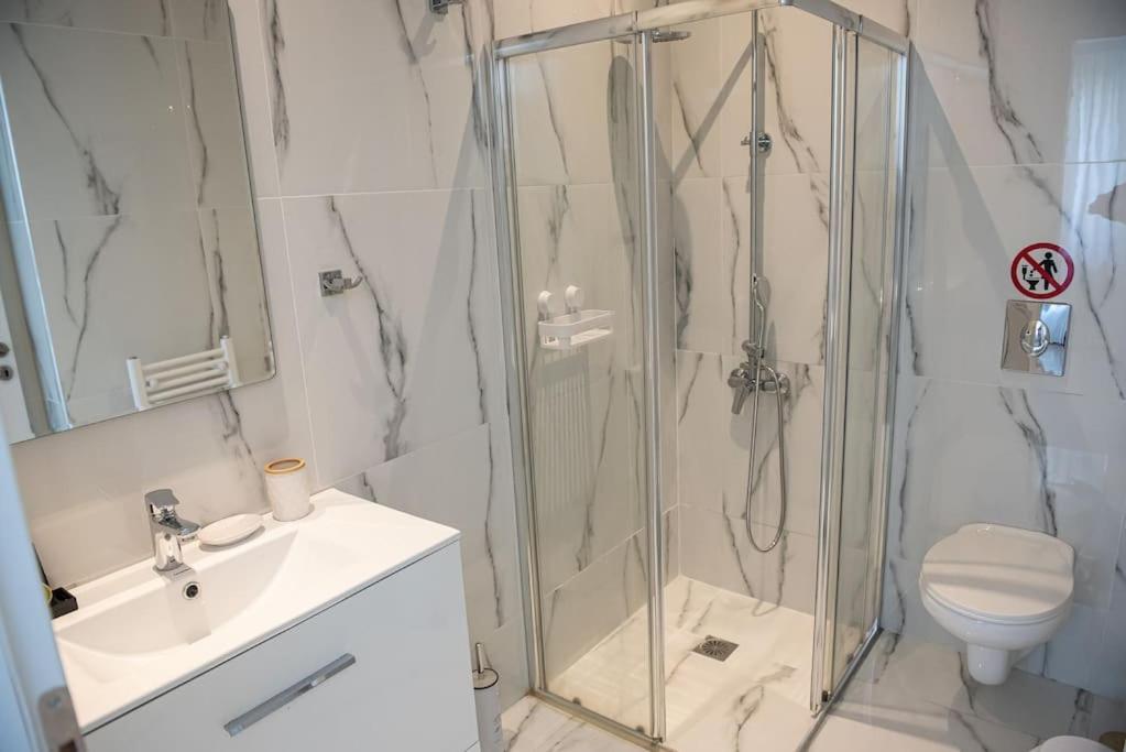 Bright 2Br Apartment In Palaio Faliro- Atenas Exterior foto